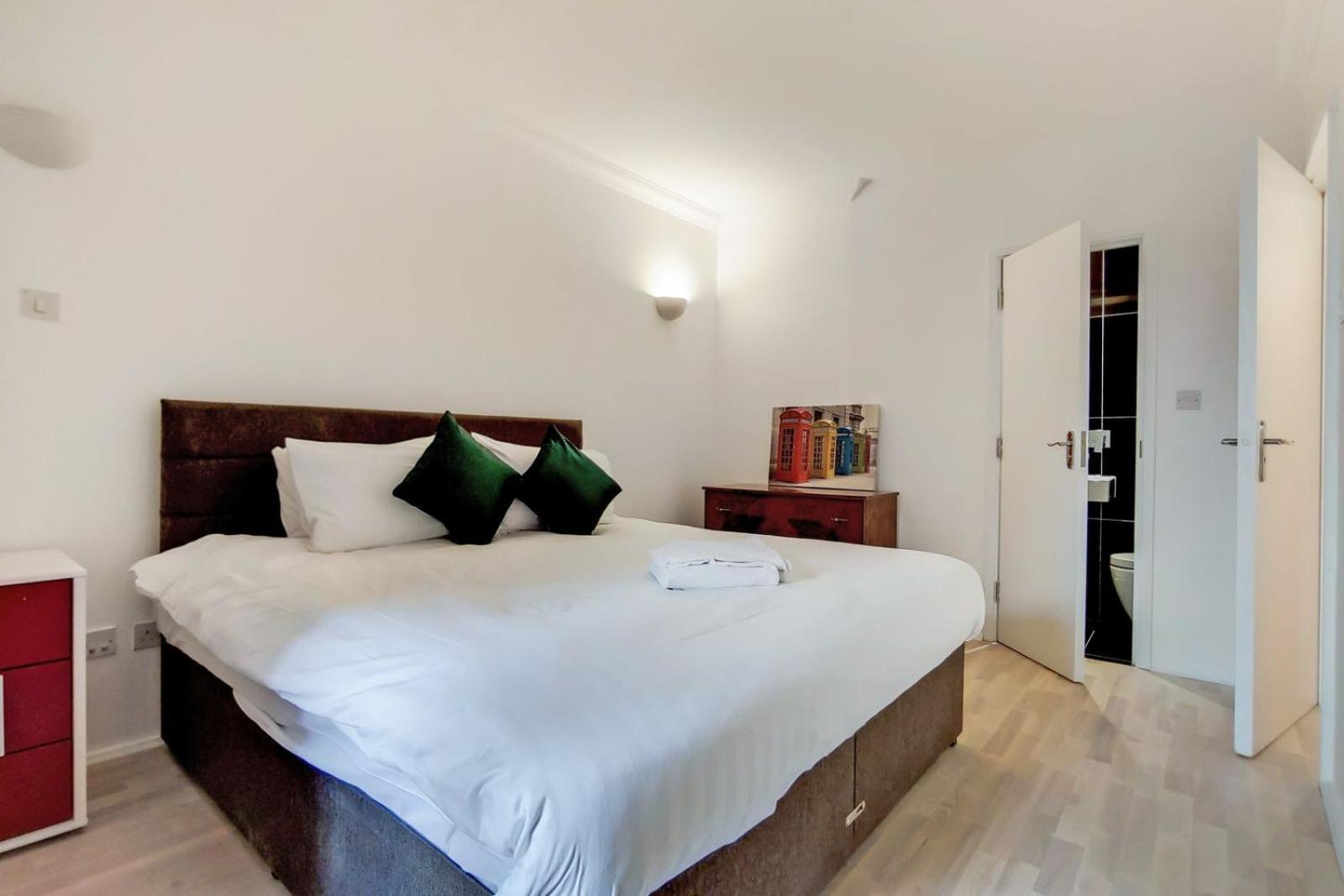 South Kensington - Point West Residences London Ngoại thất bức ảnh