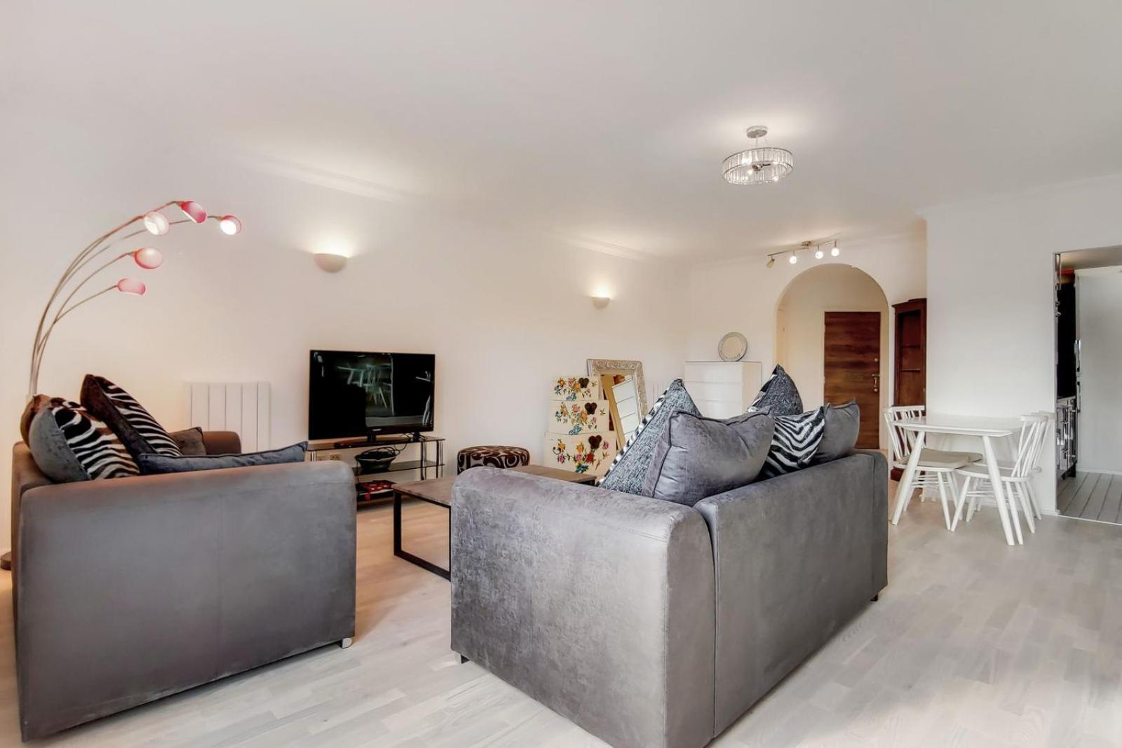 South Kensington - Point West Residences London Ngoại thất bức ảnh